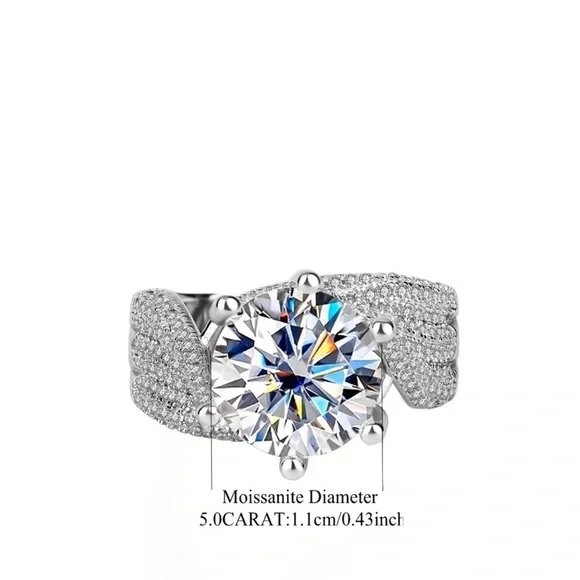 925 Sterling Silver 5 Carat Moissanite Ring - Luxurious Faux Diamond